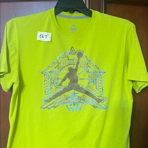 Men’s Green Graphic Jordan Basketball Tee Size L